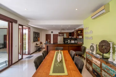 6 bedrooms Villa in Tibubeneng, Badung, Indonesia No. 10664 13
