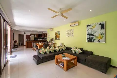 6 bedrooms Villa in Tibubeneng, Badung, Indonesia No. 10664 12