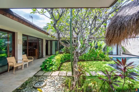 6 bedrooms Villa in Tibubeneng, Badung, Indonesia No. 10664 8
