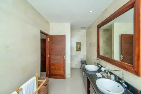 6 bedrooms Villa in Tibubeneng, Badung, Indonesia No. 10664 26