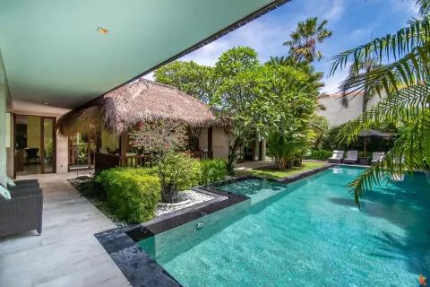 6 bedrooms Villa in Tibubeneng, Badung, Indonesia No. 10664 6