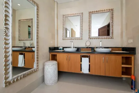 6 bedrooms Villa in Tibubeneng, Badung, Indonesia No. 10664 24