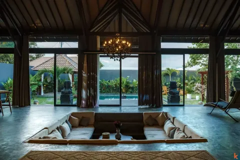 4 bedrooms Villa in Jimbaran, Badung, Indonesia No. 10575 2