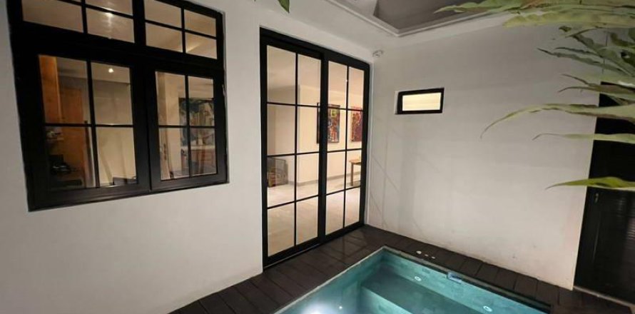 3 bedrooms Villa in Seminyak, Badung, Indonesia No. 9617
