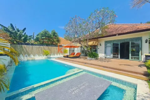 3 bedrooms Villa in Tibubeneng, Badung, Indonesia No. 12594