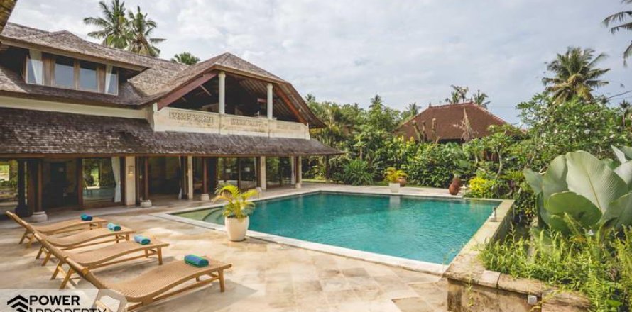 4 bedrooms Villa in Tabanan,  No. 8642