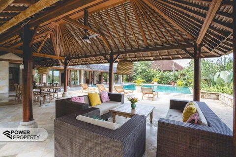4 bedrooms Villa in Tabanan,  No. 8642 9