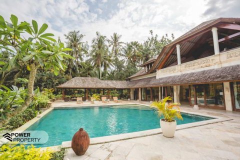 4 bedrooms Villa in Tabanan,  No. 8642 6