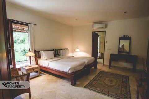 4 bedrooms Villa in Tabanan,  No. 8642 23