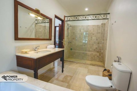 7 bedrooms Villa in Tabanan,  No. 8643 17