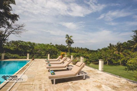 7 bedrooms Villa in Tabanan,  No. 8643 6