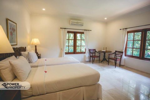 7 bedrooms Villa in Tabanan,  No. 8643 16