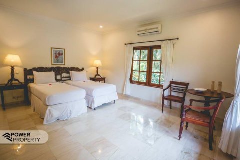 7 bedrooms Villa in Tabanan,  No. 8643 13