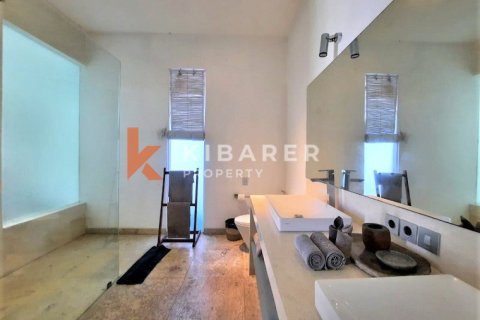 3 bedrooms Villa in Tibubeneng, Badung, Indonesia No. 13009 5