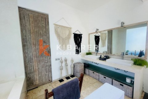 3 bedrooms Villa in Tibubeneng, Badung, Indonesia No. 13009 21