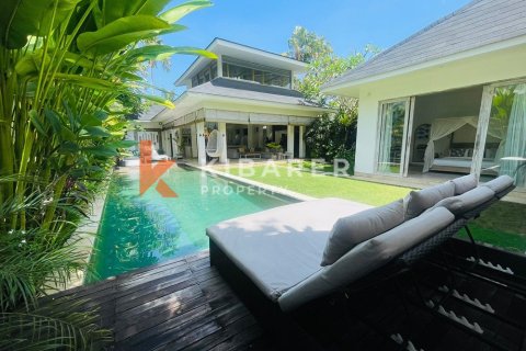 3 bedrooms Villa in Tibubeneng, Badung, Indonesia No. 13009 27