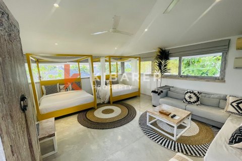 3 bedrooms Villa in Tibubeneng, Badung, Indonesia No. 13009 25