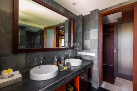 6 bedrooms Villa in Kuta, Badung, Indonesia No. 12319 13