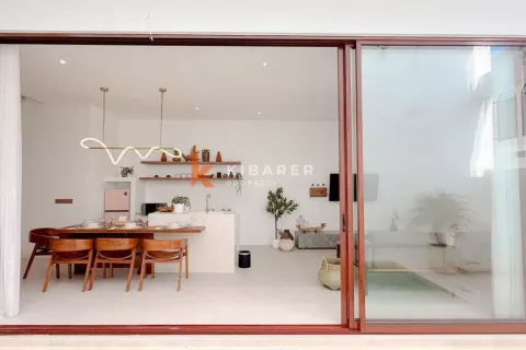 2 bedrooms Villa in South Kuta, Badung, Indonesia No. 12320