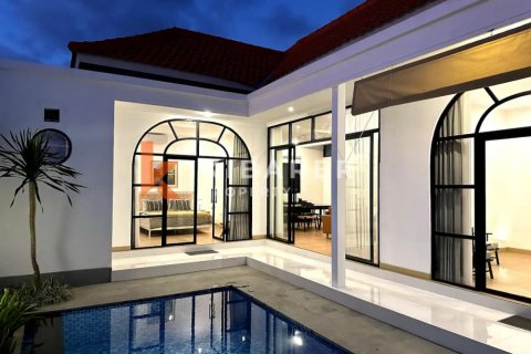 2 bedrooms Villa in Tibubeneng, Badung, Indonesia No. 12864 3