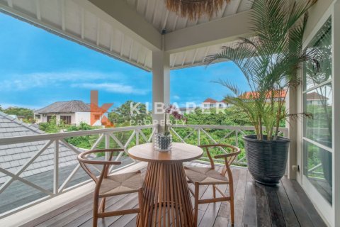 4 bedrooms Villa in Tibubeneng, Badung, Indonesia No. 12550 17