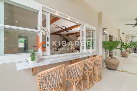 4 bedrooms Villa in Tibubeneng, Badung, Indonesia No. 12550 14