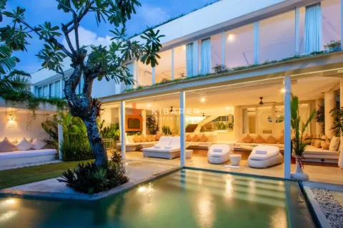 5 bedrooms Villa in Kerobokan, Badung, Indonesia No. 12551