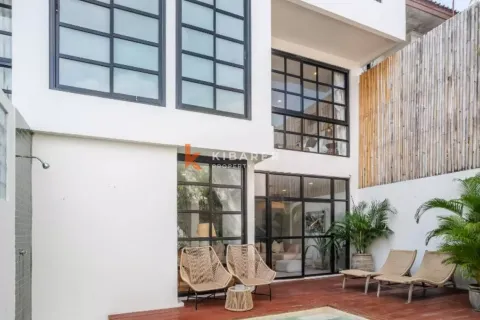 2 bedrooms Villa in Tibubeneng, Badung, Indonesia No. 12547