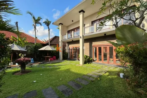 2 bedrooms Villa in Badung, Indonesia No. 11879 2