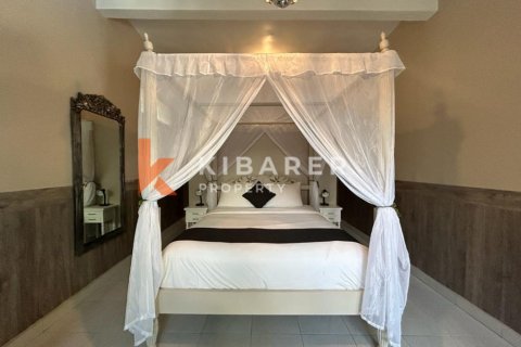 2 bedrooms Villa in Seminyak, Badung, Indonesia No. 11878 10