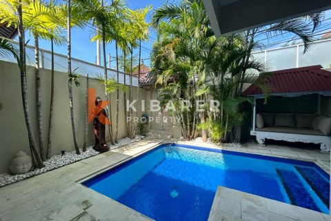 2 bedrooms Villa in Seminyak, Badung, Indonesia No. 11878 2