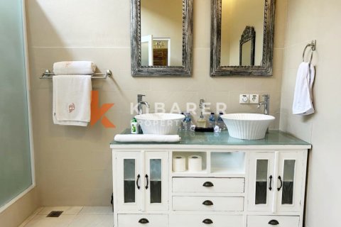2 bedrooms Villa in Seminyak, Badung, Indonesia No. 11878 18