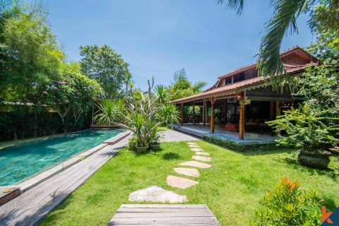 4 bedrooms Villa in Badung, Indonesia No. 10476