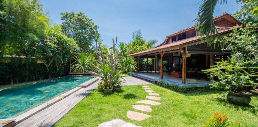 4 bedrooms Villa in Badung, Indonesia No. 10476