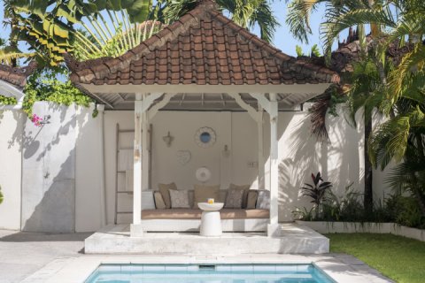 2 bedrooms Villa in Seminyak, Badung, Indonesia No. 13735 11