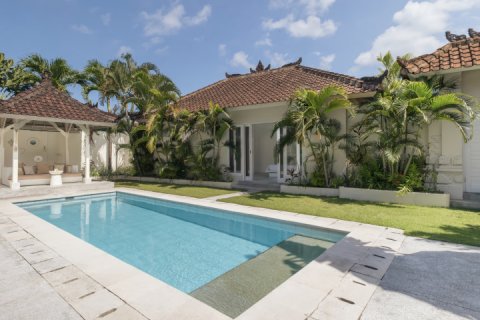 2 bedrooms Villa in Seminyak, Badung, Indonesia No. 13735