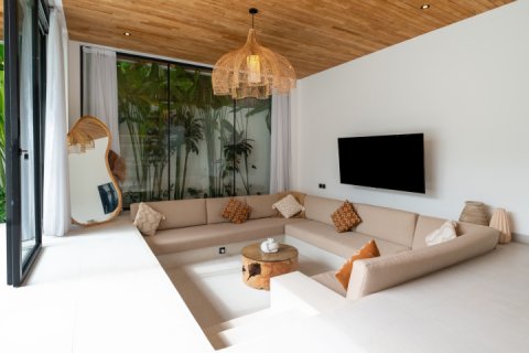 4 bedrooms Villa in Canggu, Badung, Indonesia No. 13739 3