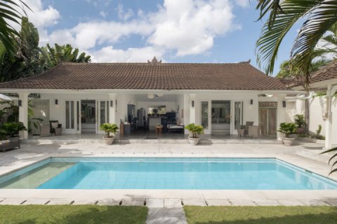 3 bedrooms Villa in Seminyak, Badung, Indonesia No. 13734 3