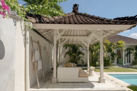 3 bedrooms Villa in Seminyak, Badung, Indonesia No. 13734 10