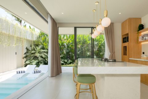 4 bedrooms Villa in Canggu, Badung, Indonesia No. 13740 8