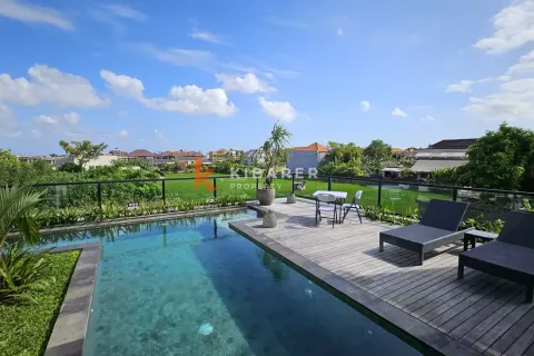 4 bedrooms Villa in Tibubeneng, Badung, Indonesia No. 12263 3