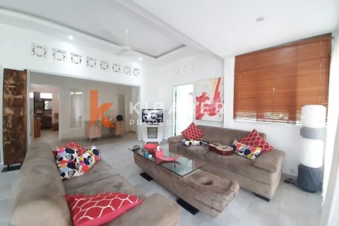 4 bedrooms Villa in Seminyak, Badung, Indonesia No. 12266 19