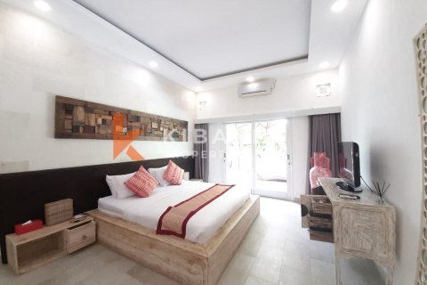4 bedrooms Villa in Seminyak, Badung, Indonesia No. 12266 3