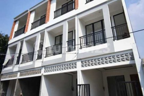 Дом с 3 спальнями в Cengkareng, Джакарта,  № 9146 1
