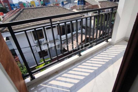 Дом с 3 спальнями в Cengkareng, Джакарта,  № 9146 25
