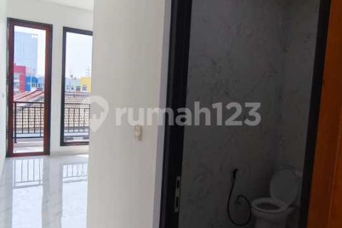 Дом с 3 спальнями в Cengkareng, Джакарта,  № 9146 23