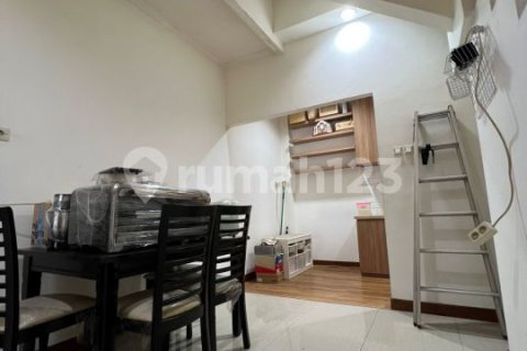 3 bedrooms House in Jakarta,  No. 9149 6