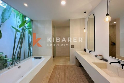 4 bedrooms Villa in Badung, Indonesia No. 11735 21