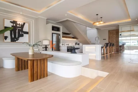 4 bedrooms Villa in Tibubeneng, Badung, Indonesia No. 11737 6