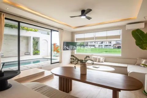 4 bedrooms Villa in Tibubeneng, Badung, Indonesia No. 11737 3